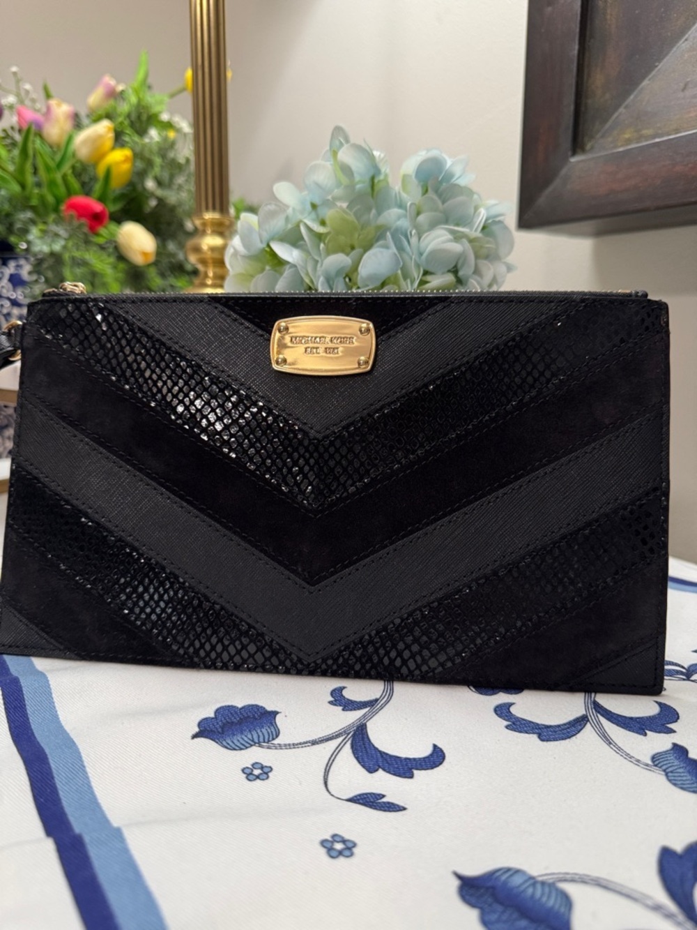 Michael Kors Black Chevron Mixed-Texture Wristlet Clutch - Picture 1 of 12